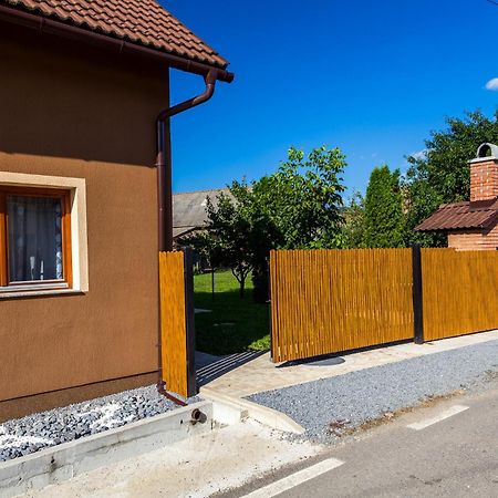 Vila Eross Kulcsoshaz Lăzarea Exteriér fotografie