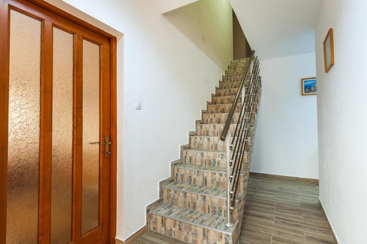 Vila Eross Kulcsoshaz Lăzarea Exteriér fotografie