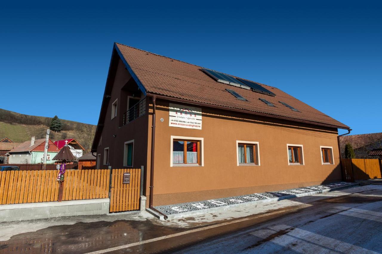 Vila Eross Kulcsoshaz Lăzarea Exteriér fotografie