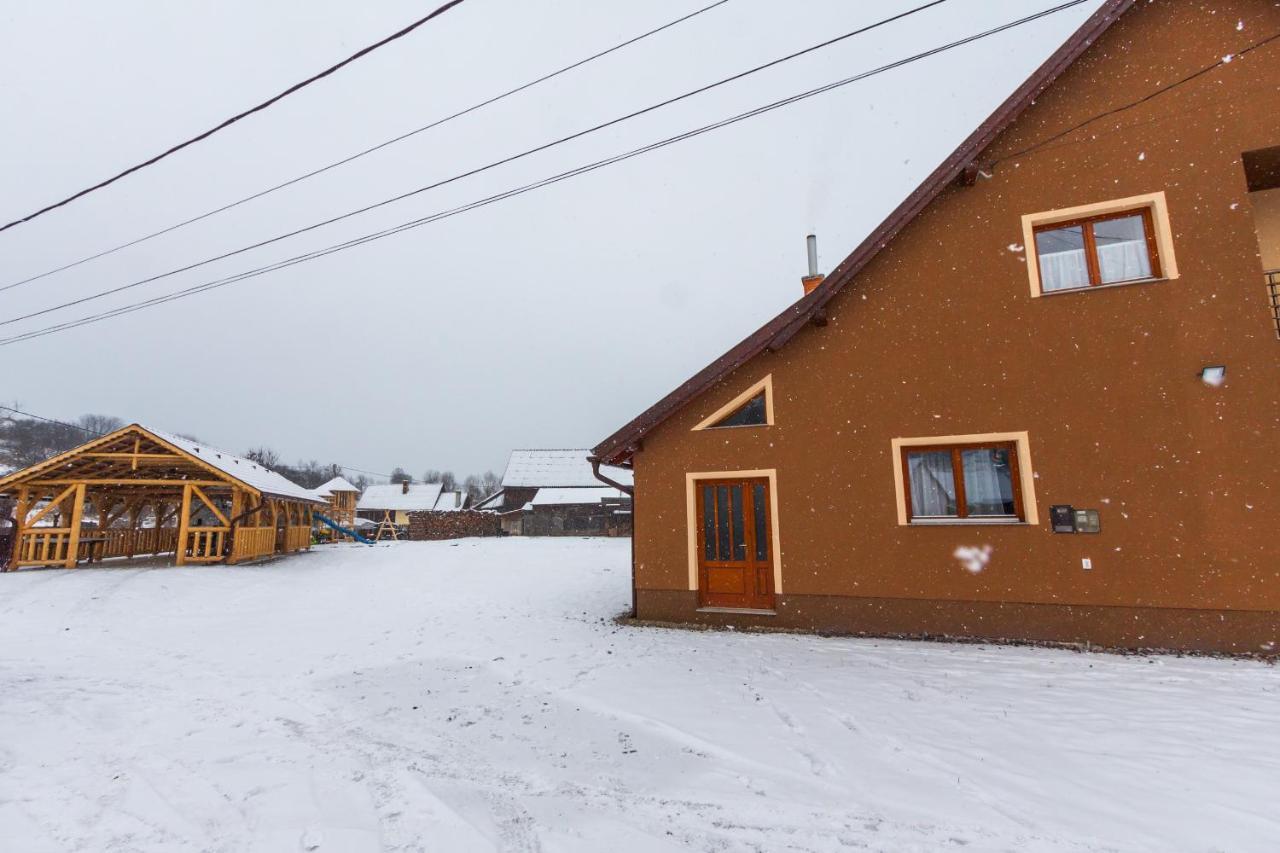 Vila Eross Kulcsoshaz Lăzarea Exteriér fotografie