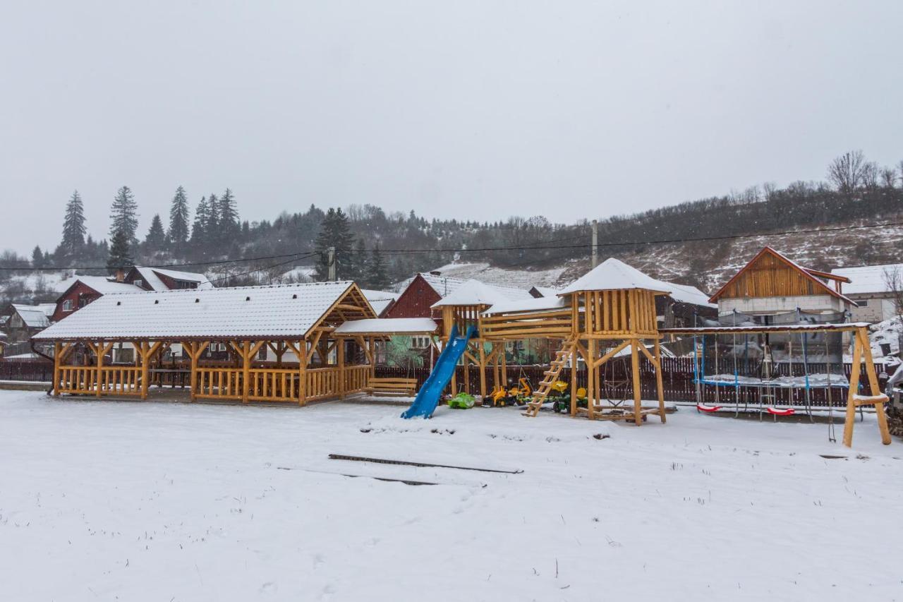 Vila Eross Kulcsoshaz Lăzarea Exteriér fotografie