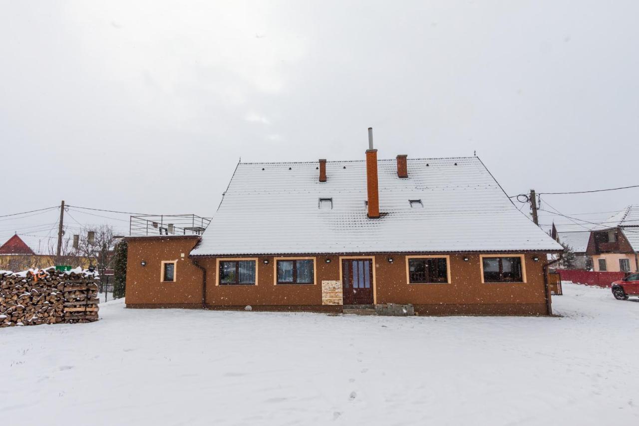 Vila Eross Kulcsoshaz Lăzarea Exteriér fotografie