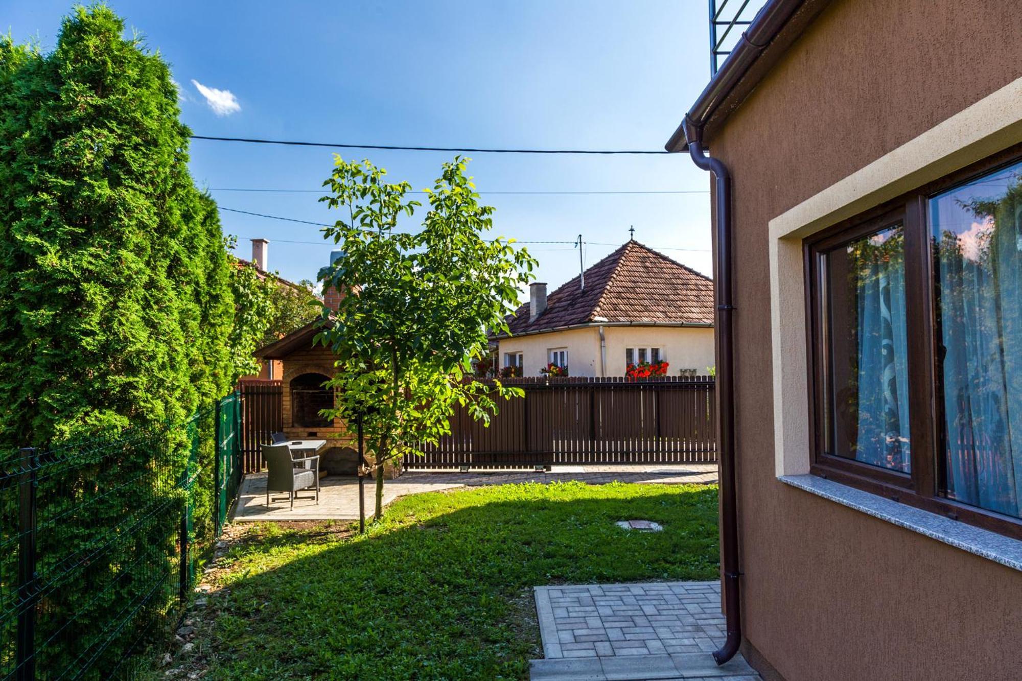 Vila Eross Kulcsoshaz Lăzarea Exteriér fotografie