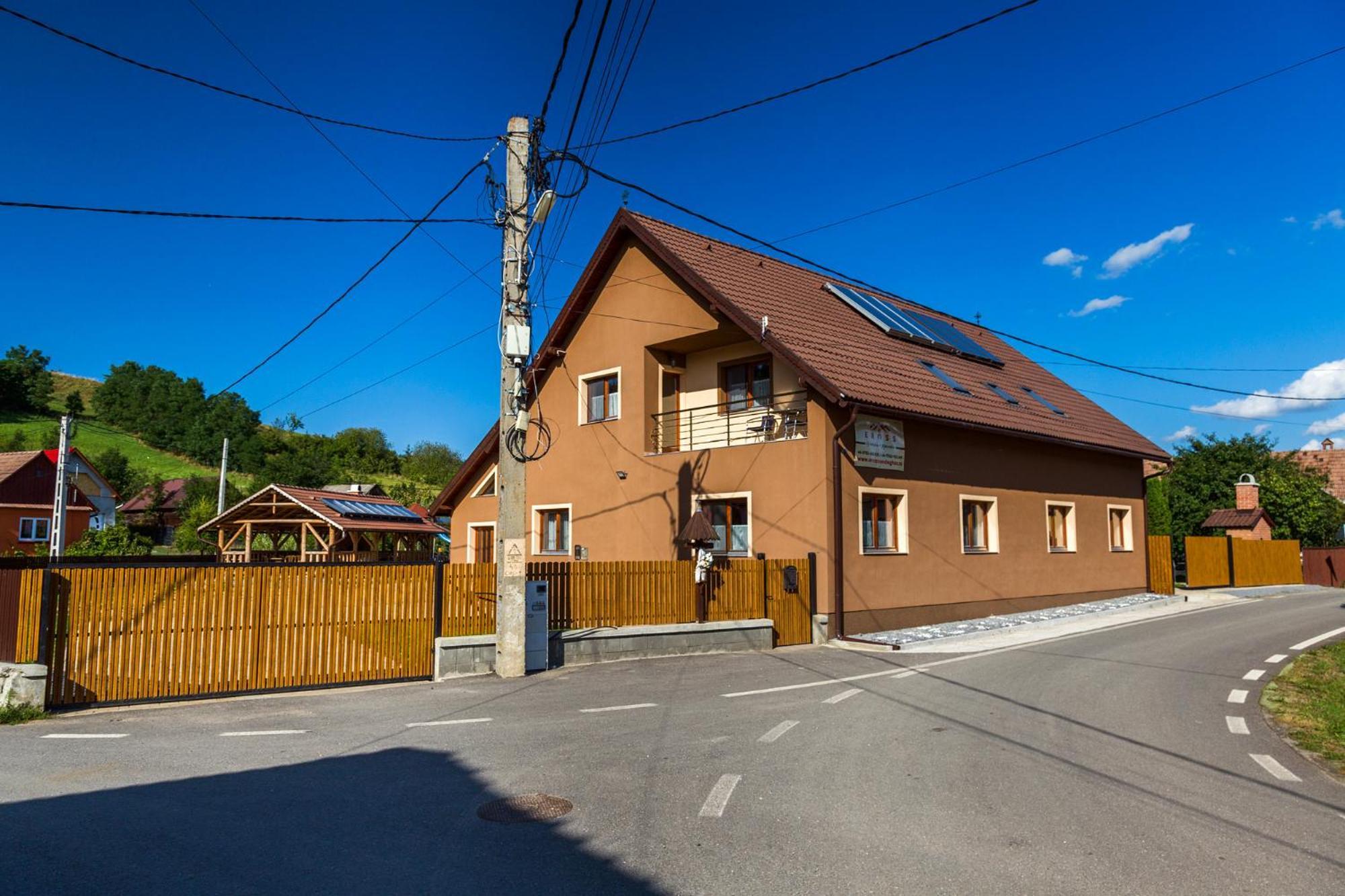Vila Eross Kulcsoshaz Lăzarea Exteriér fotografie
