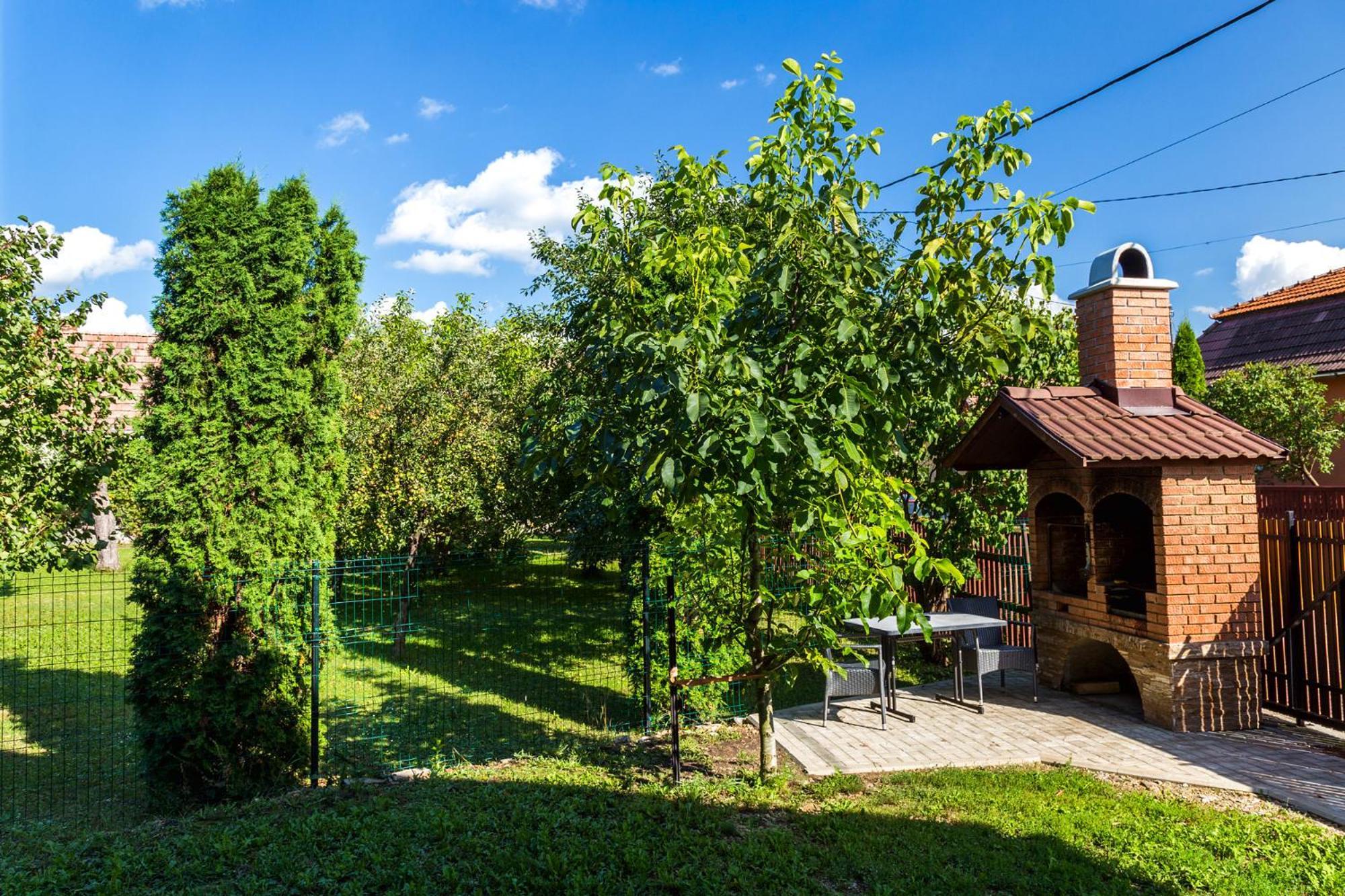 Vila Eross Kulcsoshaz Lăzarea Exteriér fotografie