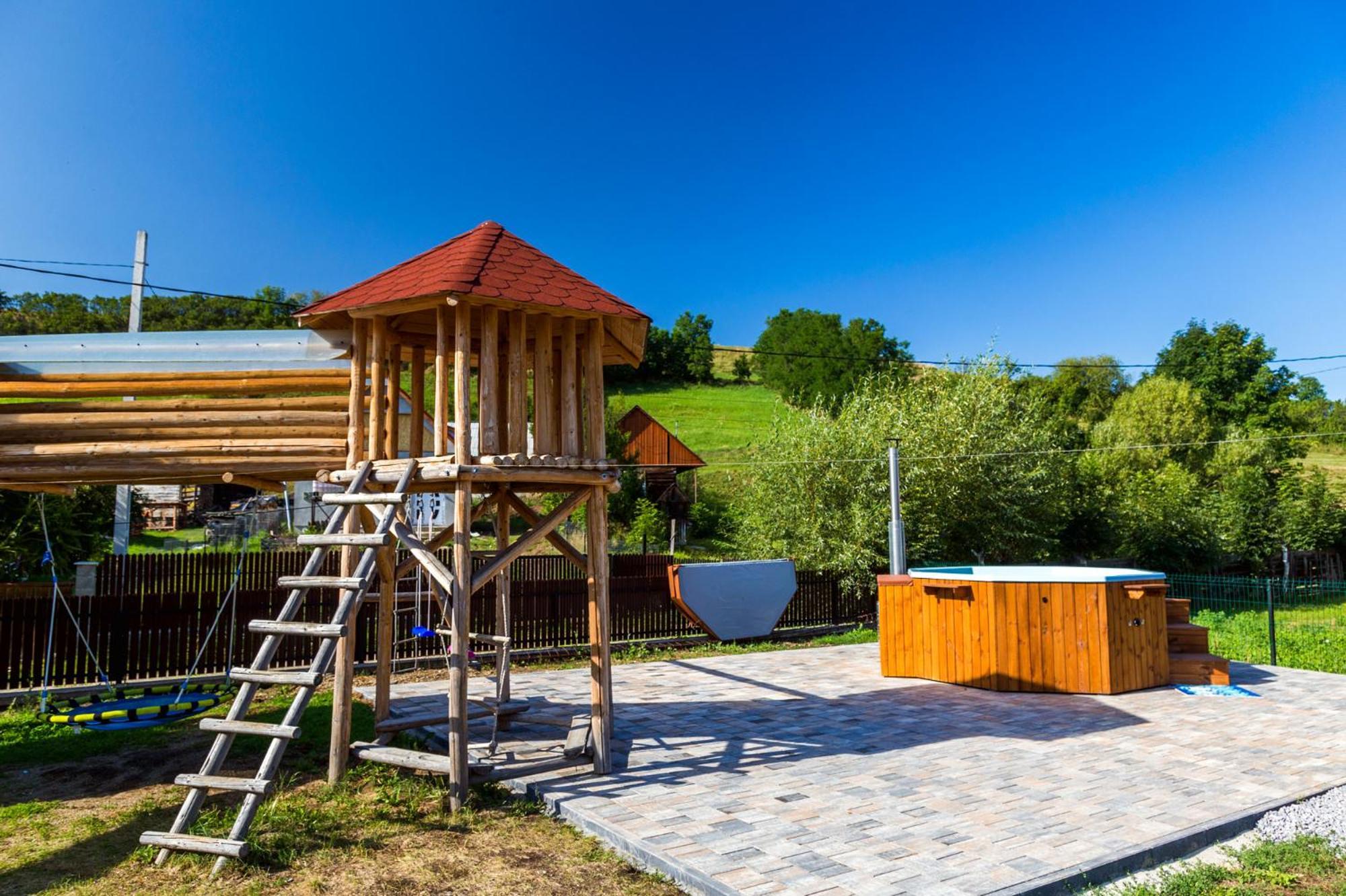 Vila Eross Kulcsoshaz Lăzarea Exteriér fotografie