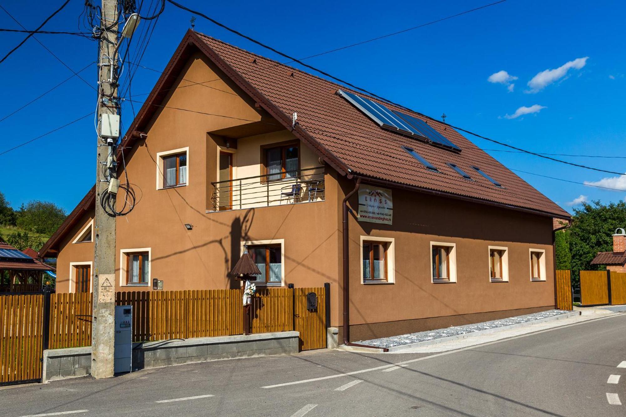 Vila Eross Kulcsoshaz Lăzarea Exteriér fotografie