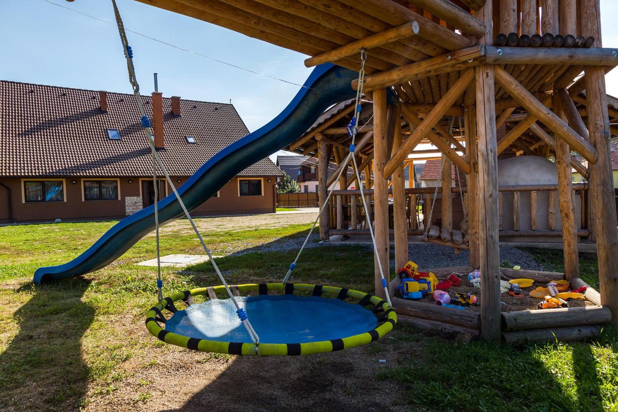 Vila Eross Kulcsoshaz Lăzarea Exteriér fotografie