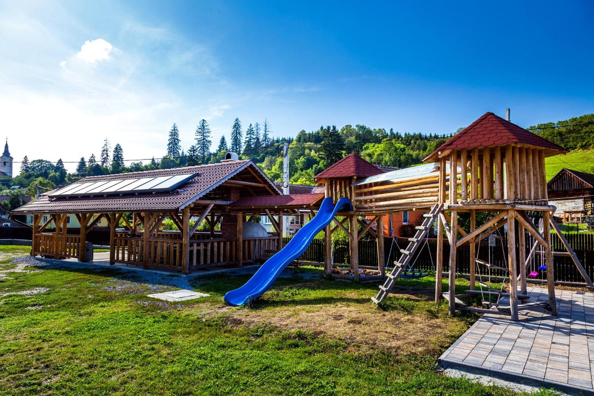Vila Eross Kulcsoshaz Lăzarea Exteriér fotografie