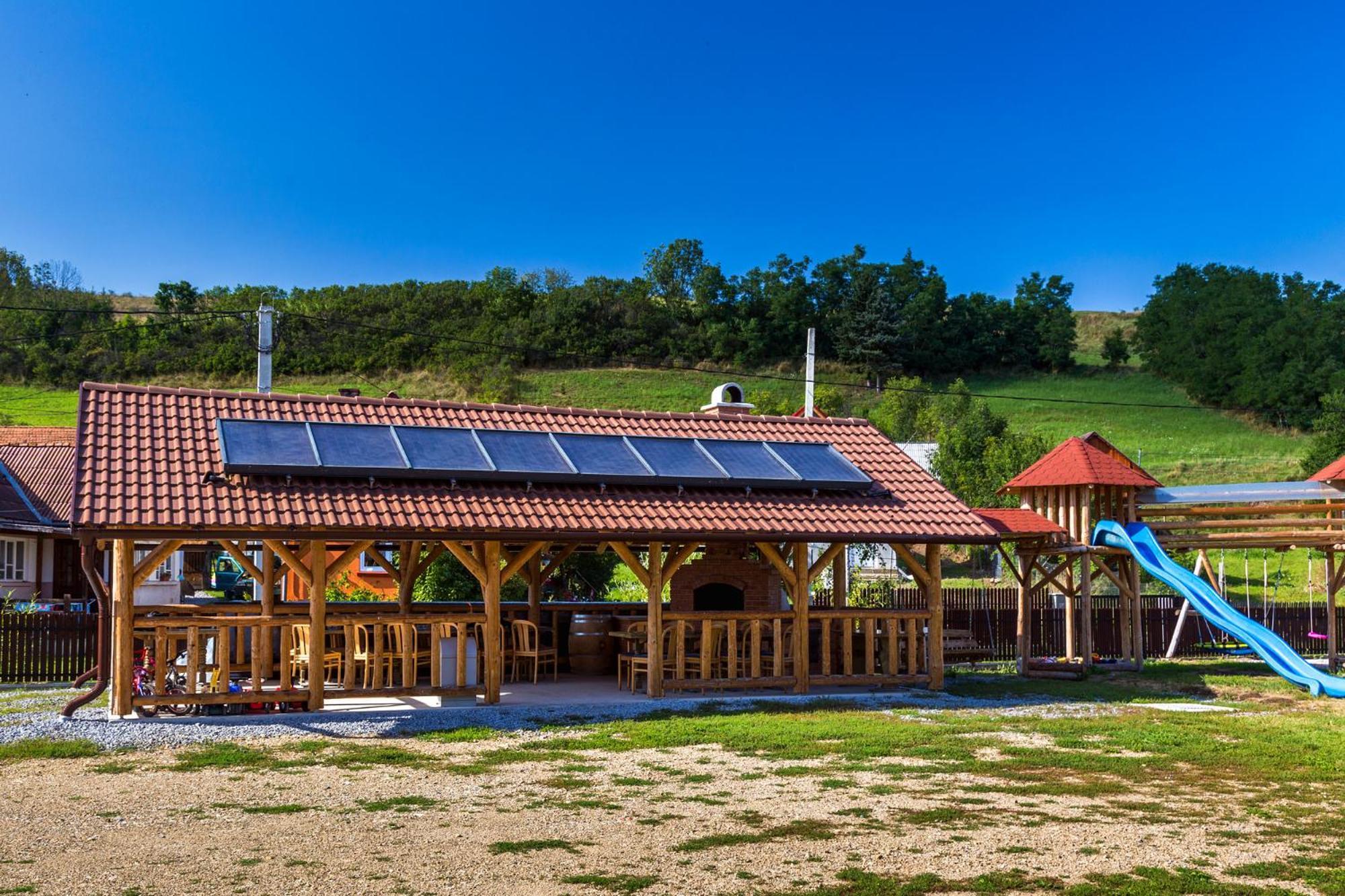 Vila Eross Kulcsoshaz Lăzarea Exteriér fotografie